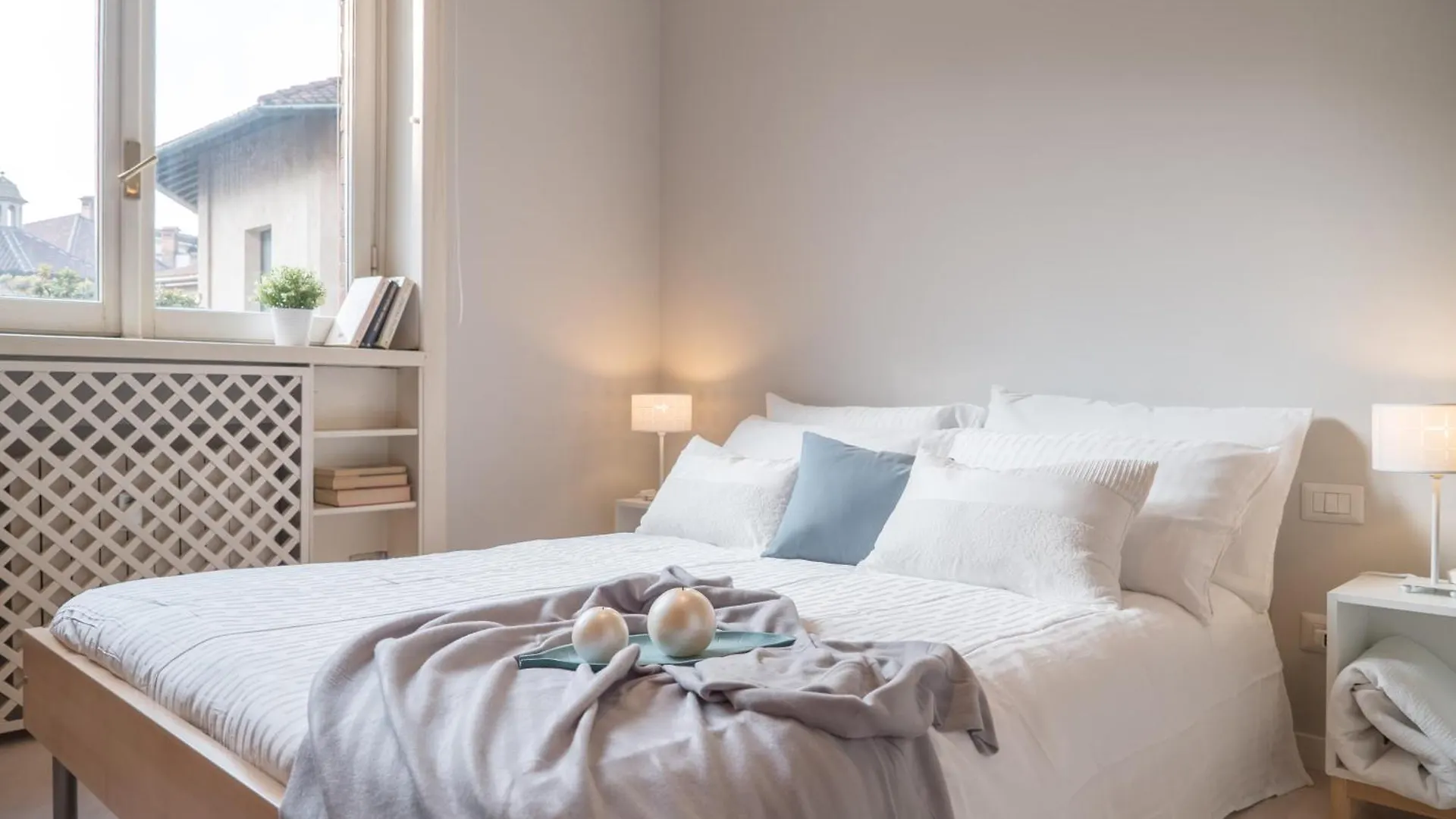Tecla Premium Apartment Milano Duomo 0*, Milan Italy